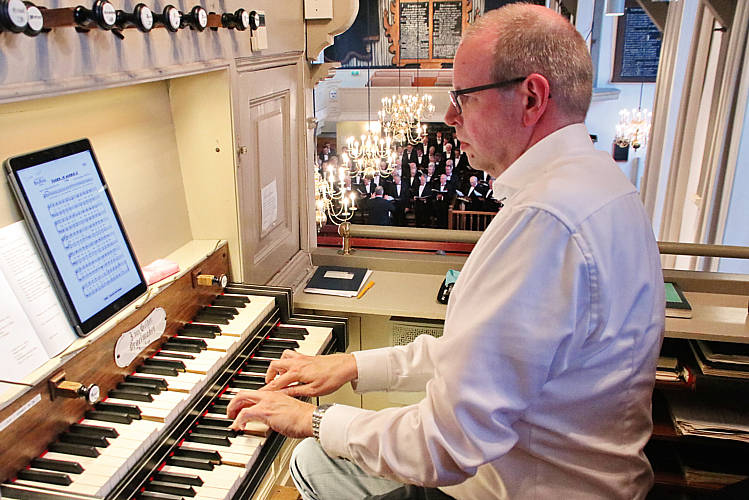 25 jaar Waarder helpt Roemenië met zangavond van Conforza_09